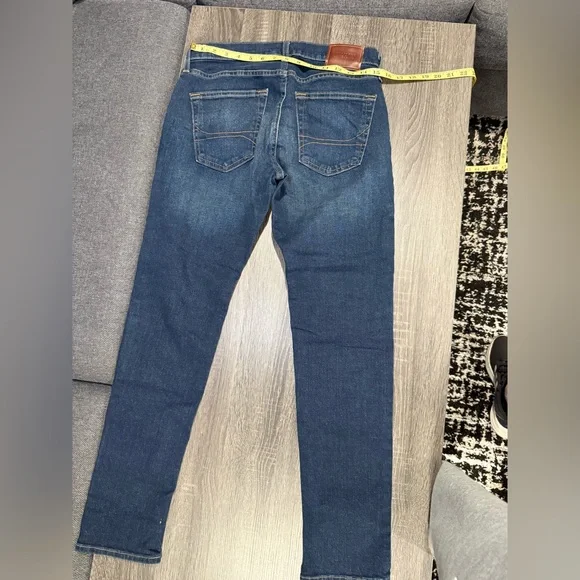 Hollister Men's Dark Blue Straight Jeans - Picture 8 of 12